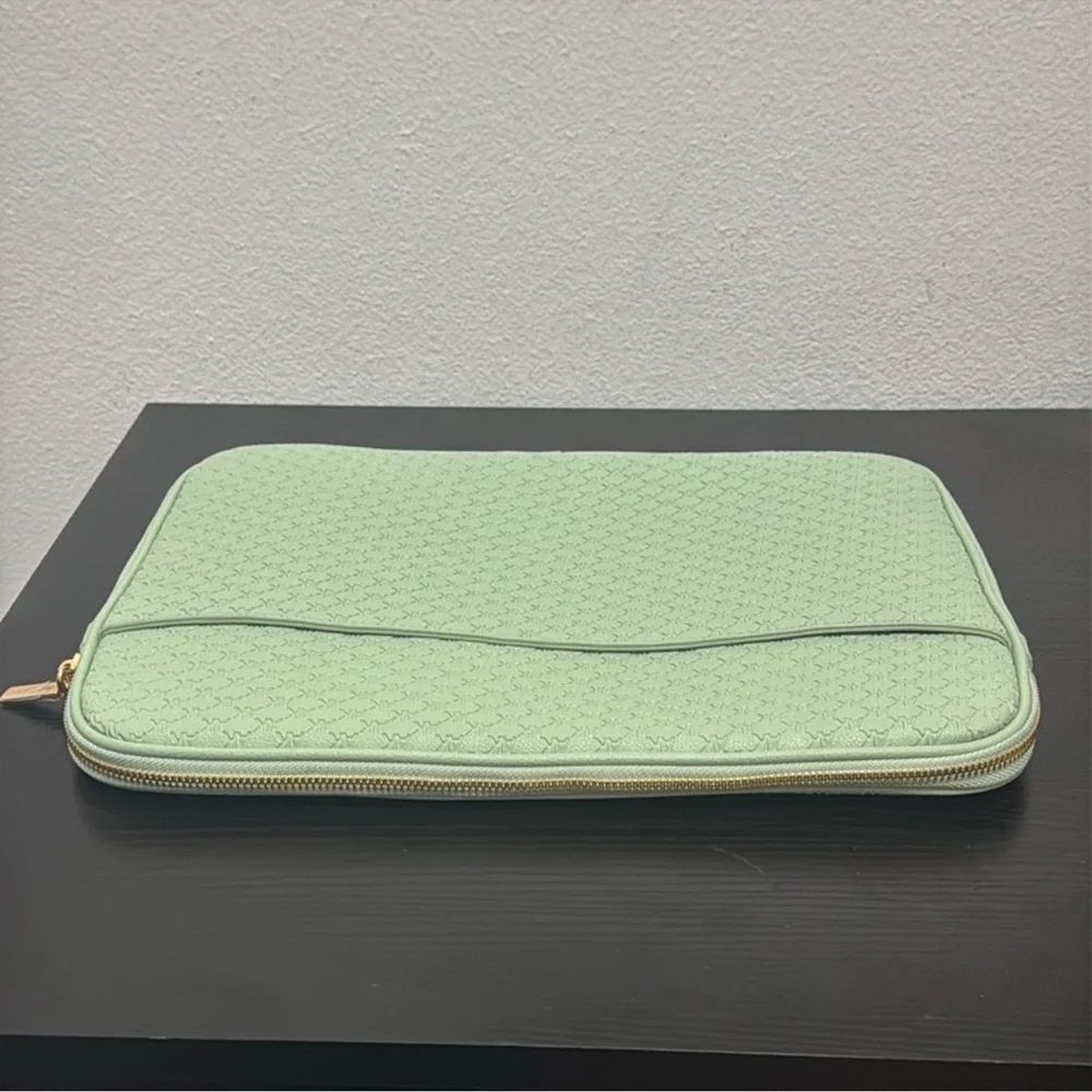 New authentic Anne Klein designer signature logo zippered laptop case